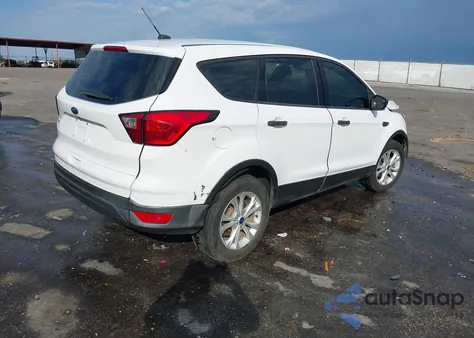 2019 Ford Escape S z USA, uszkodzony, nr VIN 1FMCU0F76KUB94871